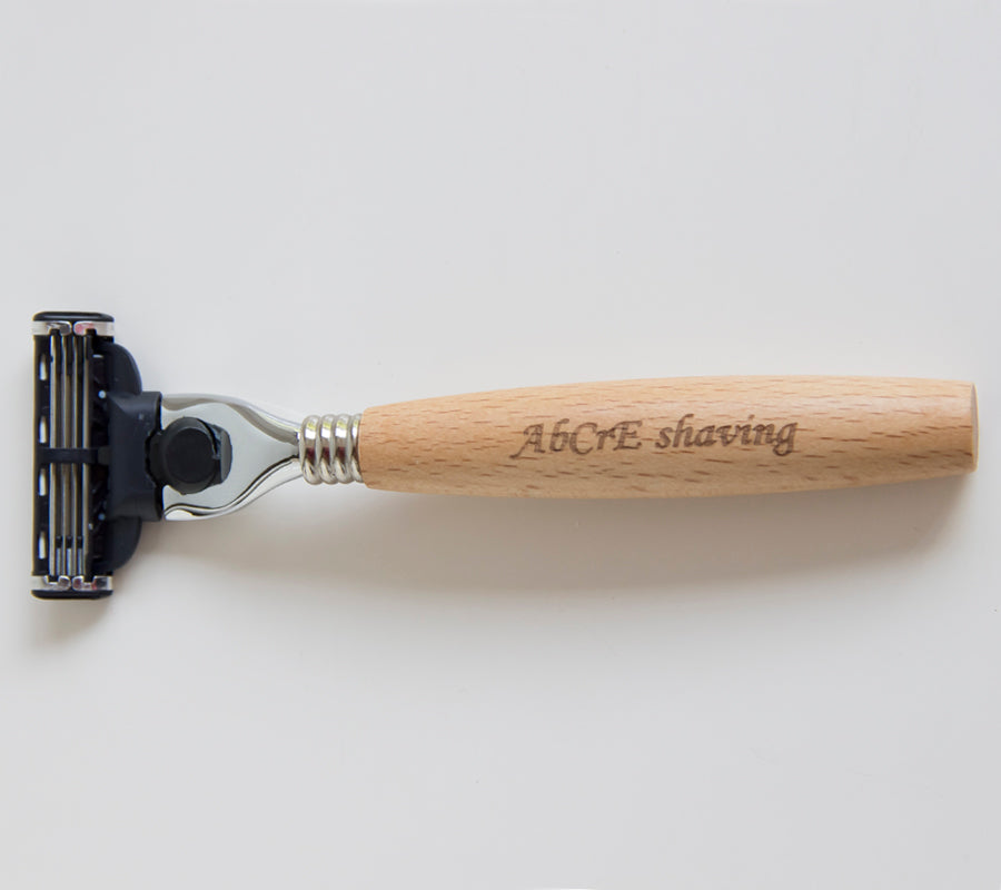 Men's shaving set with solid wood handle